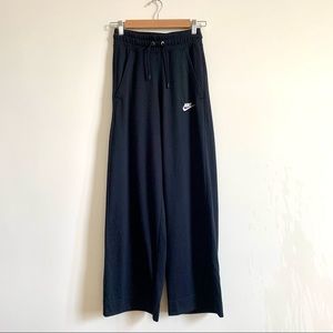 Nike black high waisted sweatpants size XS